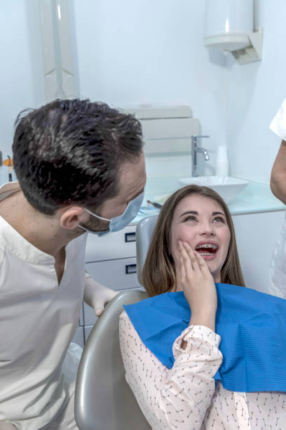 Best Emergency Denture Repair in Crystal Lake, FL