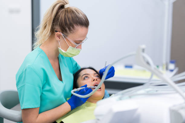 Best Weekend Emergency Dentist in Crystal Lake, FL